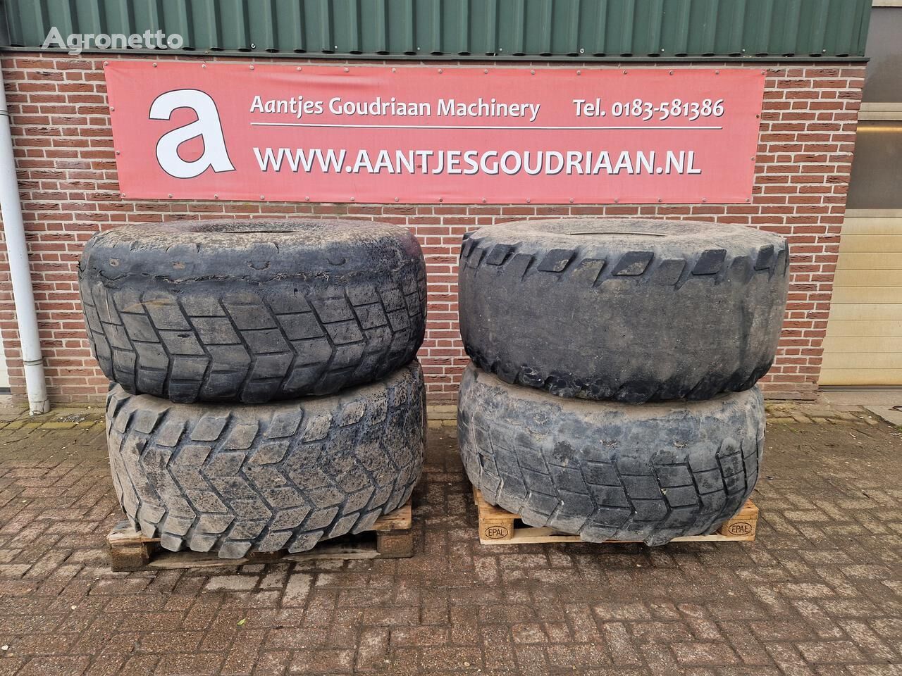 pneu pour remorque agricole Michelin 24R20.5 neuf