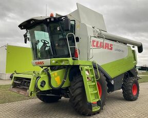 moissonneuse-batteuse Claas LEXION 560