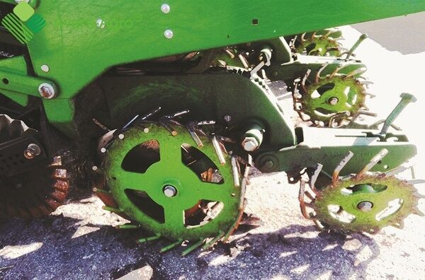 autre pièce détachée pour train de roulement Modernization of furrow openers of seeders - wheel bearing pour semoir