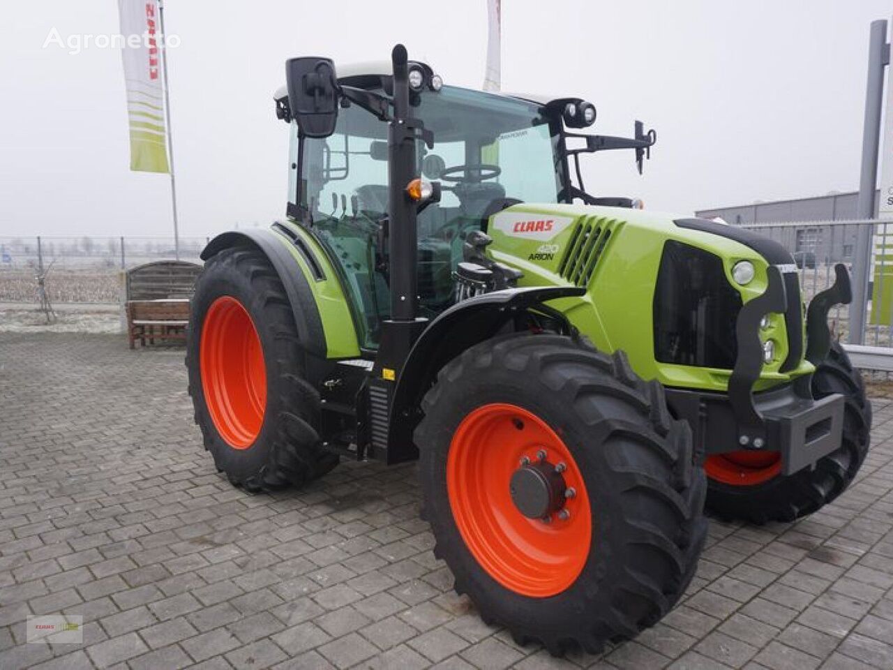 tracteur à roues Claas ARION 420 neuf