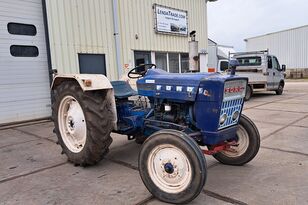 tracteur à roues Ford 2000 Super * 5.811 hrs * 2WD * 36.5 HP *
