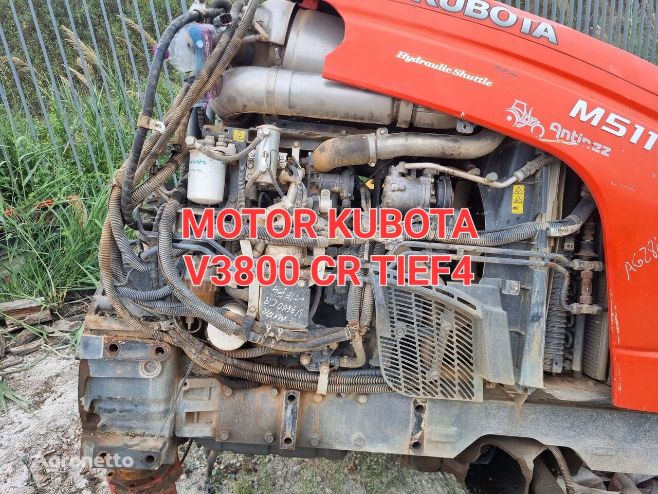 tracteur à roues Kubota M5111  Motor v pour pièces détachées
